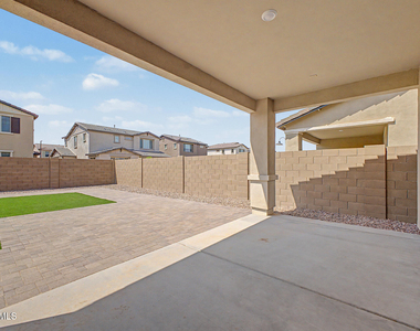21505 E Sparrow Drive - Photo Thumbnail 37