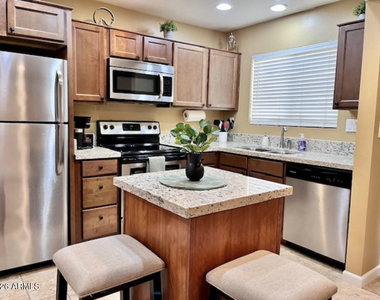 4630 N 68th Street - Photo Thumbnail 11