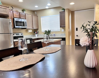 4630 N 68th Street - Photo Thumbnail 4