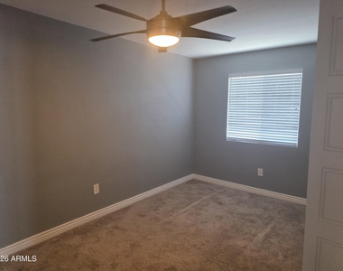 1812 E Whitton Avenue - Photo Thumbnail 21