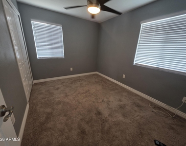 1812 E Whitton Avenue - Photo Thumbnail 19
