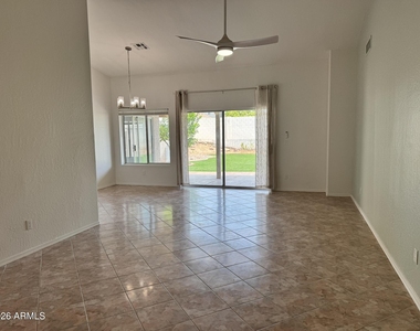 4412 E Hopi St Street - Photo Thumbnail 3