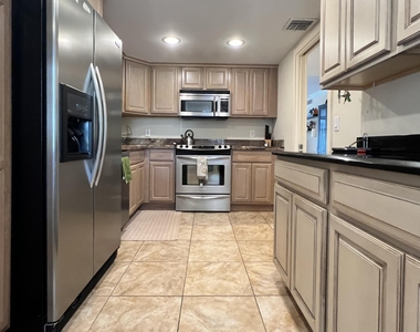 4017 N Cypress Drive - Photo Thumbnail 8