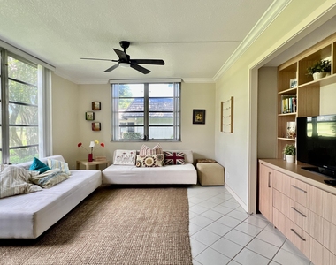 4017 N Cypress Drive - Photo Thumbnail 5