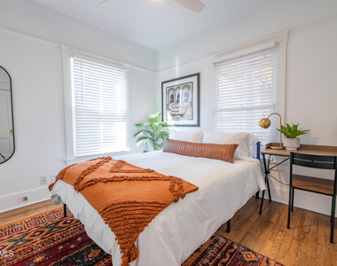 1433 E Osborn Road - Photo Thumbnail 21