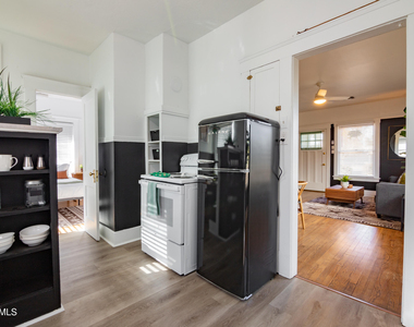 1433 E Osborn Road - Photo Thumbnail 19