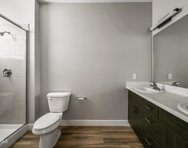 1023 W 5th Street - Photo Thumbnail 19