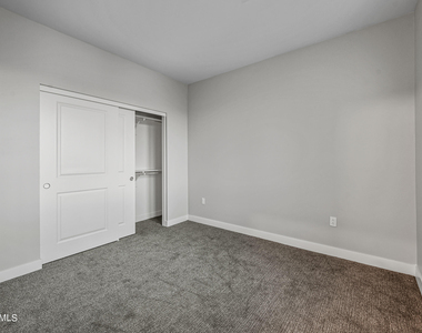 1023 W 5th Street - Photo Thumbnail 16