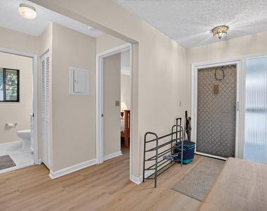 65 Pelican Pointe Drive - Photo Thumbnail 18