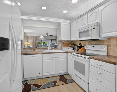 65 Pelican Pointe Drive - Photo Thumbnail 16