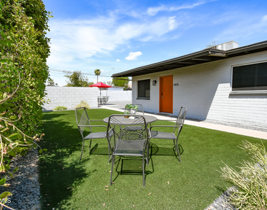 1012 E Henry Street - Photo Thumbnail 2