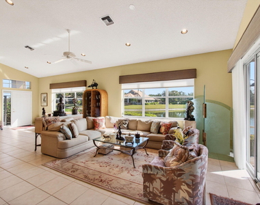 6862 Swansea Lane - Photo Thumbnail 9