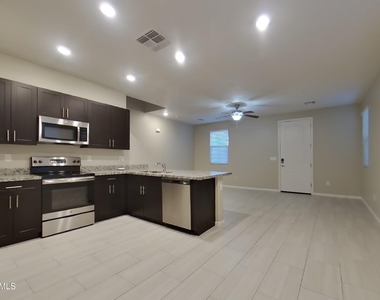 12550 W Hummingbird Terrace - Photo Thumbnail 3