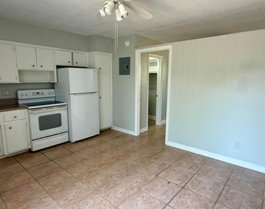 3041 Ne 20th Terrace - Photo Thumbnail 3