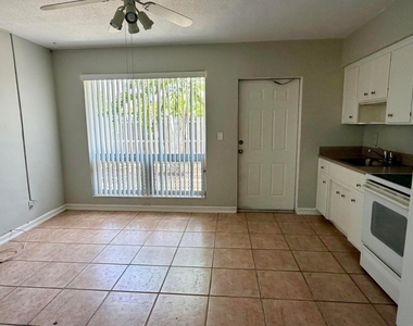 3041 Ne 20th Terrace - Photo Thumbnail 4