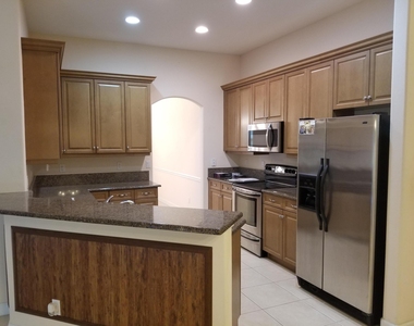 2024 Sw Driftwood Street - Photo Thumbnail 3