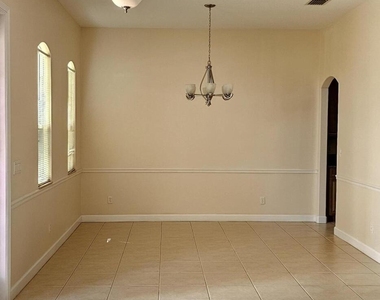 2024 Sw Driftwood Street - Photo Thumbnail 10