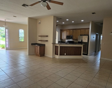 2024 Sw Driftwood Street - Photo Thumbnail 9