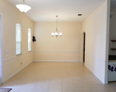 2024 Sw Driftwood Street - Photo Thumbnail 4