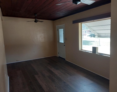 201 Osceola Avenue - Photo Thumbnail 3