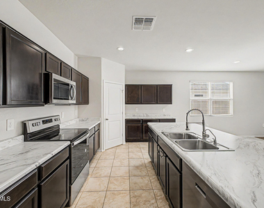 1302 W Raymond Avenue - Photo Thumbnail 11
