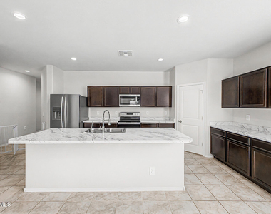 1302 W Raymond Avenue - Photo Thumbnail 9