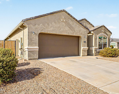 1302 W Raymond Avenue - Photo Thumbnail 3