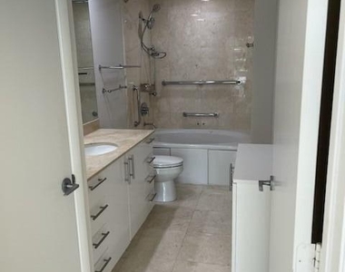 550 Okeechobee Boulevard - Photo Thumbnail 3