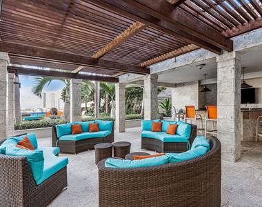 550 Okeechobee Boulevard - Photo Thumbnail 7