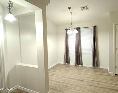 5824 E Valley View Drive - Photo Thumbnail 11