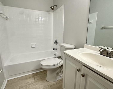 11464 Nw 39th Street - Photo Thumbnail 5