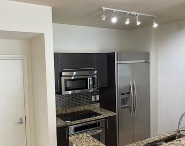 550 Okeechobee Boulevard - Photo Thumbnail 2