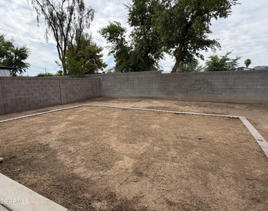 1541 W Saint Kateri Drive - Photo Thumbnail 14