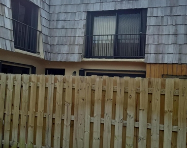 2403 N Waterside Drive - Photo Thumbnail 13