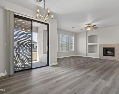 3131 E Legacy Drive - Photo Thumbnail 10