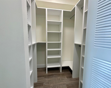 16900 N Bay Road - Photo Thumbnail 5