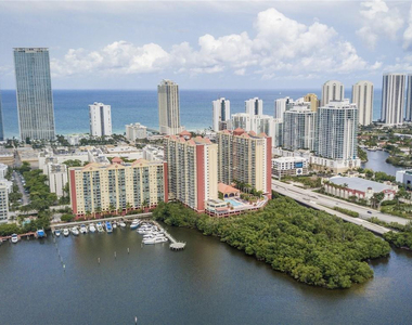 16900 N Bay Road - Photo Thumbnail 8