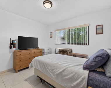 9474 S Belfort Circle - Photo Thumbnail 25