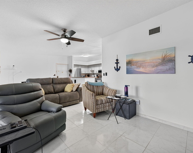9474 S Belfort Circle - Photo Thumbnail 14