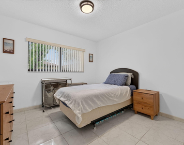 9474 S Belfort Circle - Photo Thumbnail 24