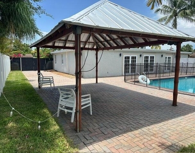 2545 Palm Road - Photo Thumbnail 10