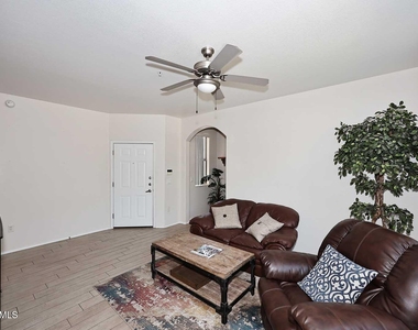 29606 N Tatum Boulevard - Photo Thumbnail 4