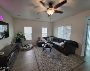 2170 W Scully Drive - Photo Thumbnail 4