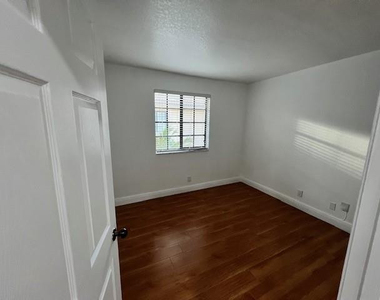 4150 Forest Drive - Photo Thumbnail 16