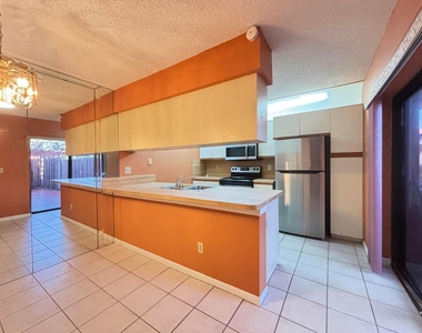 1701 S Coral Terrace - Photo Thumbnail 16