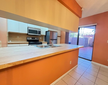 1701 S Coral Terrace - Photo Thumbnail 3