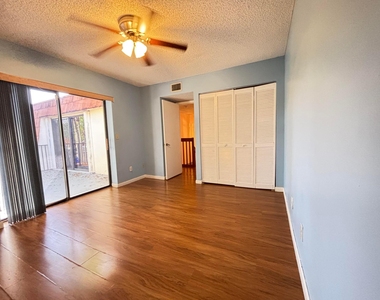 1701 S Coral Terrace - Photo Thumbnail 13
