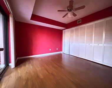 1701 S Coral Terrace - Photo Thumbnail 17