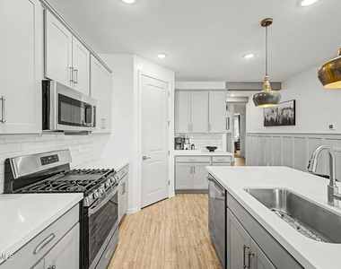 22900 E Lords Way - Photo Thumbnail 17
