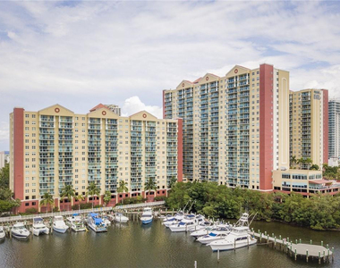 16900 N Bay Road - Photo Thumbnail 8